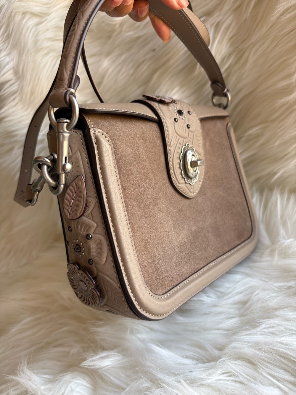 COACH Page 27 - S1781 - Stone Western Tooled + Tea Rose - Picture 2 of 12